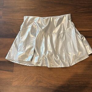 Sofibella Silver Metallic Women's Skort. Tennis. Size small. Super stretchy